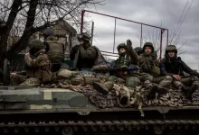 Photo of Rusya, Ukrayna’da mücadele için 40 yaş üstü kişileri orduya kabul edecek