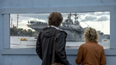 Photo of NATO’ya ait 40 savaş gemisi Stockholm’de demirledi