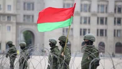 Photo of Belarus, 100 ila 150 bin arasında gönüllüden oluşacak ordu kuruyor