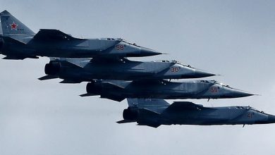 Photo of Financial Times: “Rusya, Ukrayna sınırına savaş uçakları yığıyor”