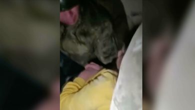 Photo of Mehmetçik Gaziantep’te enkazdan bir çocuğu kurtardı