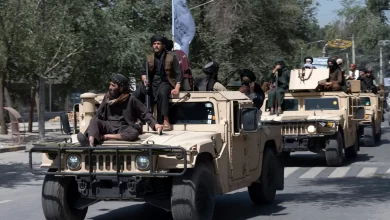 Photo of “Taliban, ele geçirilen ABD askeri araçlarını ve Sovyet tanklarını İran sınırına sevk ediyor”
