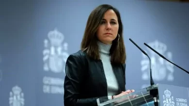 Photo of İspanyol bakandan AB’ye çağrı: “Bizi soykırımın suç ortağı yapmayın”