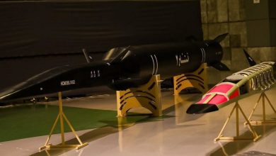 Photo of İran yeni hipersonik füzesi Fettah-2’yi tanıttı