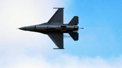 Photo of Güney Kore açıklarında ABD’ye ait F-16 savaş uçağı düştü
