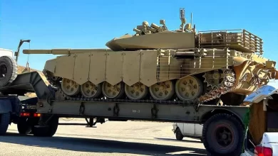 Photo of İran yeni ürettiği bir ana muharebe tankını envantere aldığını duyurdu