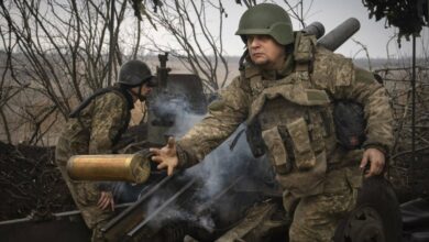 Photo of Ukrayna: “Yaklaşık 25 bin Rus askeri stratejik bir bölgeye saldırmaya çalışıyor”