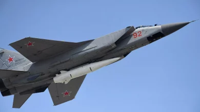 Photo of Rusya’dan Ukrayna’daki hava üssüne Kinjal füzesiyle saldırı
