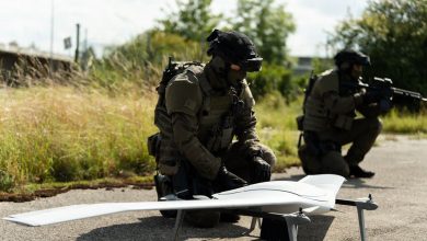 Photo of İngiltere İHA sürülerine karşı geliştirdiği anti-drone sistemini tanıttı