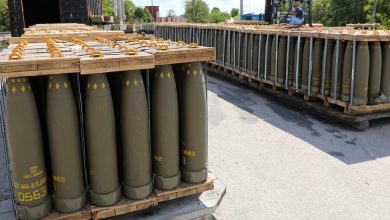 Photo of Polonya, 155 mm top mermisi üretimini 2027’ye kadar altı kat artıracak