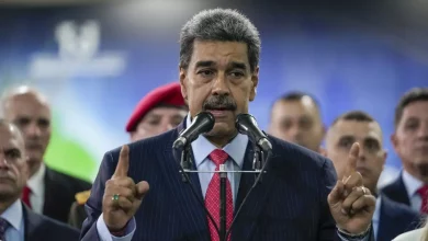 Photo of Venezuela lideri Maduro’dan ABD’ye savaş gemisi resti