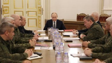 Photo of Putin: “Bu yıl Ukrayna’da 5 bin kilometrekare toprak ele geçirdik”