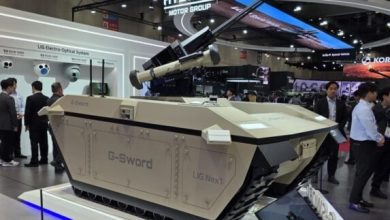 Photo of Güney Kore yeni silahlı kara robotu G-Sword’u tanıttı