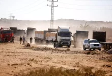 Photo of İsrail ateşkes şartlarına rağmen Gazze’ye giden yardımları engelliyor!