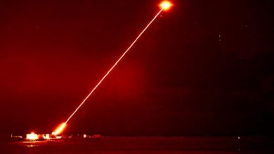 Photo of İngiltere’nin DragonFire lazer sistemi “rekor hızdaki” dronları imha etti