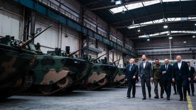 Photo of Polonya ordusu yerli üretim ilk Borsuk savaş araçlarını teslim aldı