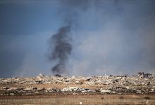 Photo of İsrail ordusu, Gazze Şeridi’ni topçu atışlarıyla vurdu