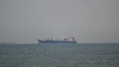 Photo of Hürmüz’de sular yeniden ısınıyor!