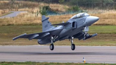 Photo of Gripen F savaş uçağı ilk uçuşunu gerçekleştirdi